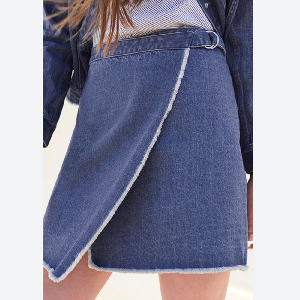 Genina Frayed Skirt in Jupe Denim Blue